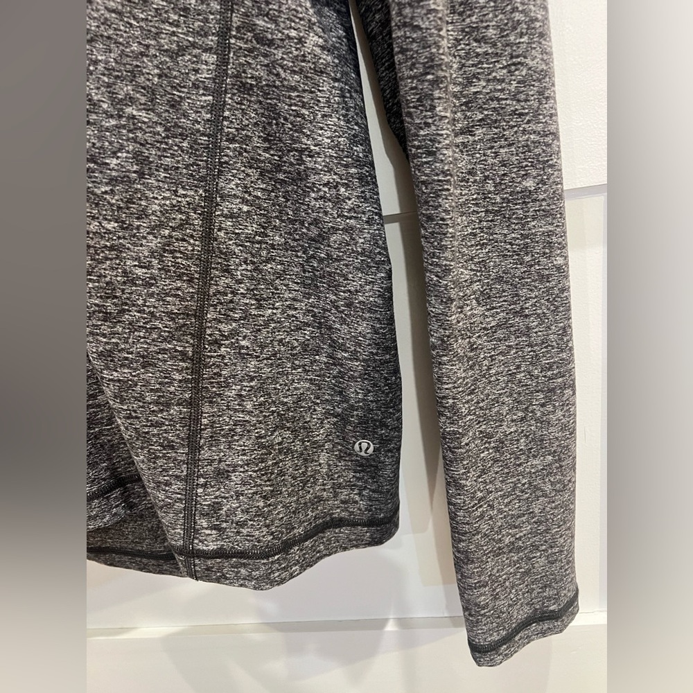 Men’s lulu lemon sling sleeve size medium
